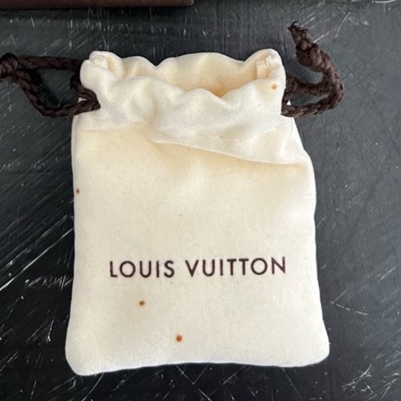 Louis Vuitton Ring - Picture 14 of 14